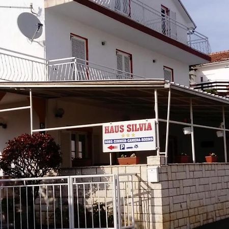 Haus Silvia Hotel Jadranovo Luaran gambar