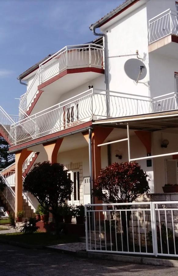 Haus Silvia Hotel Jadranovo Luaran gambar